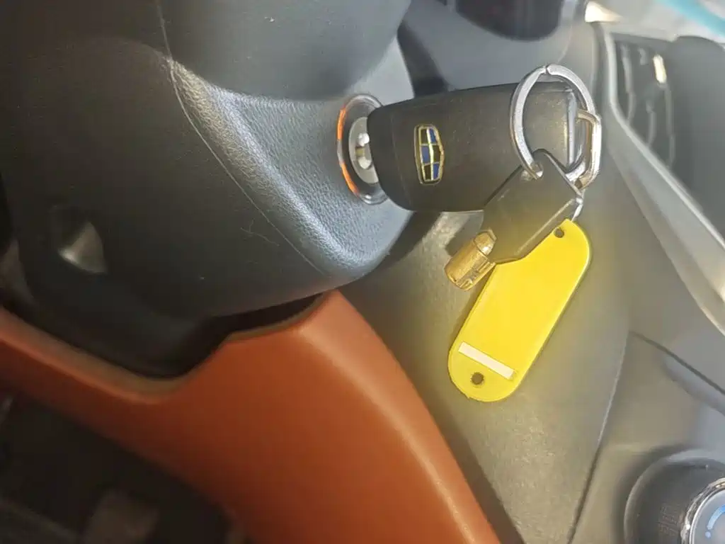 Geely Jingang 2016 1.5L MT Elite