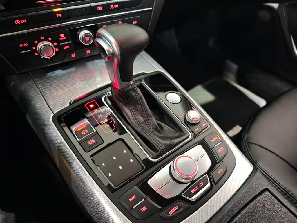 Audi A6L — миниатюра 11