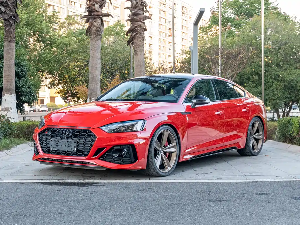AUDI RS 5