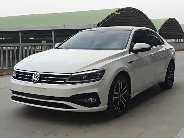 VOLKSWAGEN LINGDU 2021