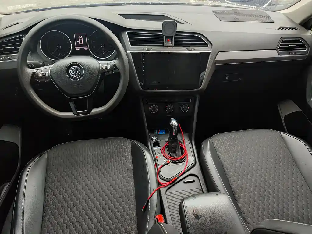 Volkswagen Tiguan L L 2018 330TSI AT