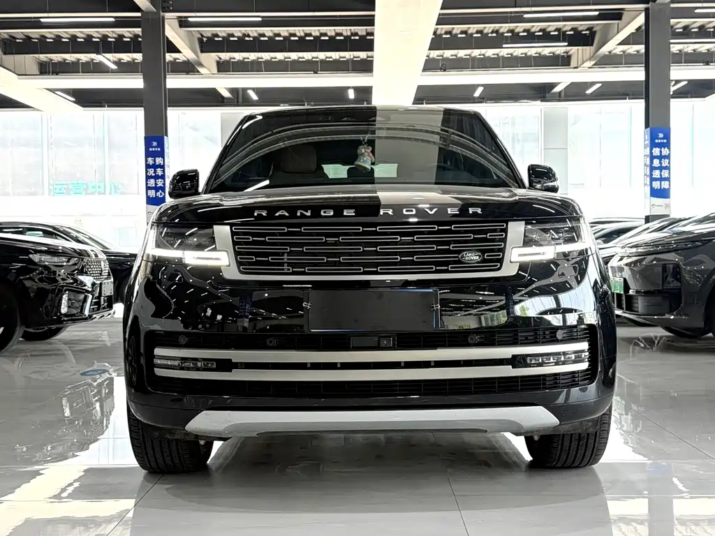 Land Rover Range Rover 2025 3.0 L6 360PS