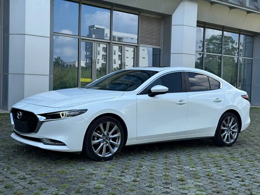 Купить Mazda 3 Axela