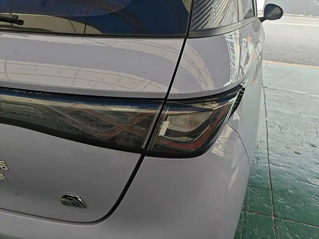 BYD Dolphin — миниатюра 8