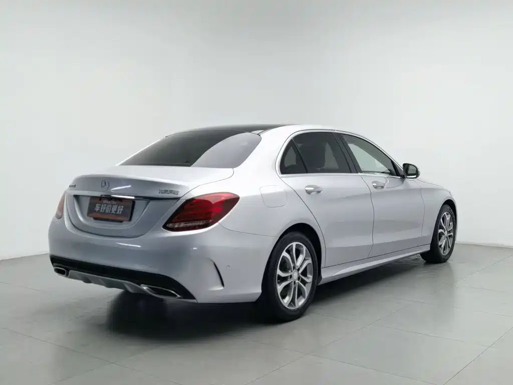 Mercedes-Benz C-Class — миниатюра 2