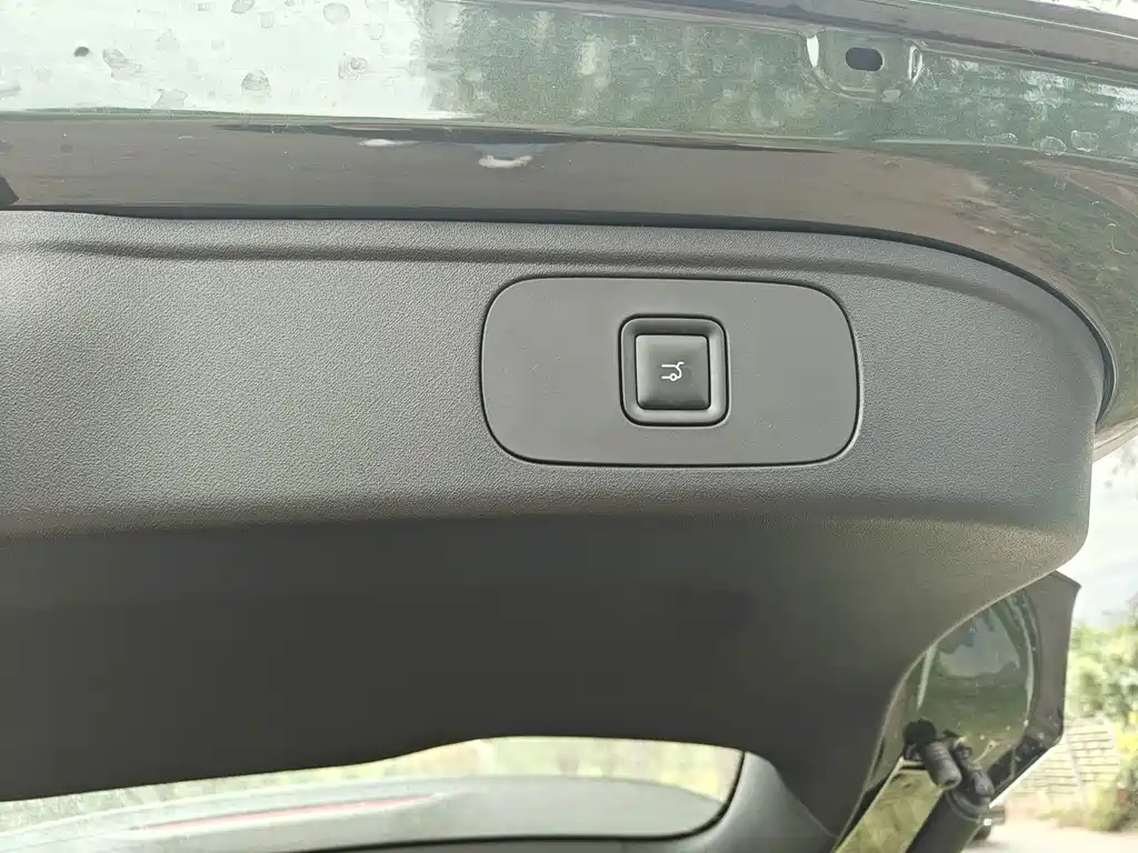 Leapmotor Leapmotor A10 — миниатюра 12
