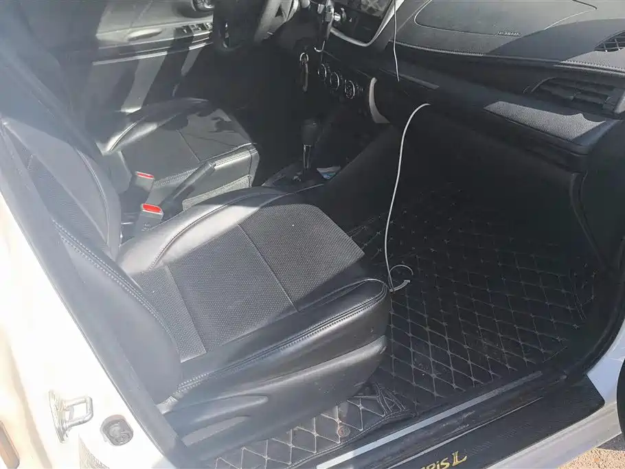 TOYOTA YARIS L ZHIXUAN