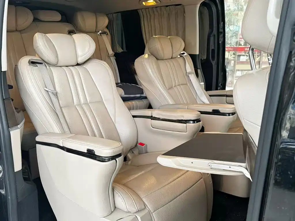 Mercedes-Benz V-Class — миниатюра 15