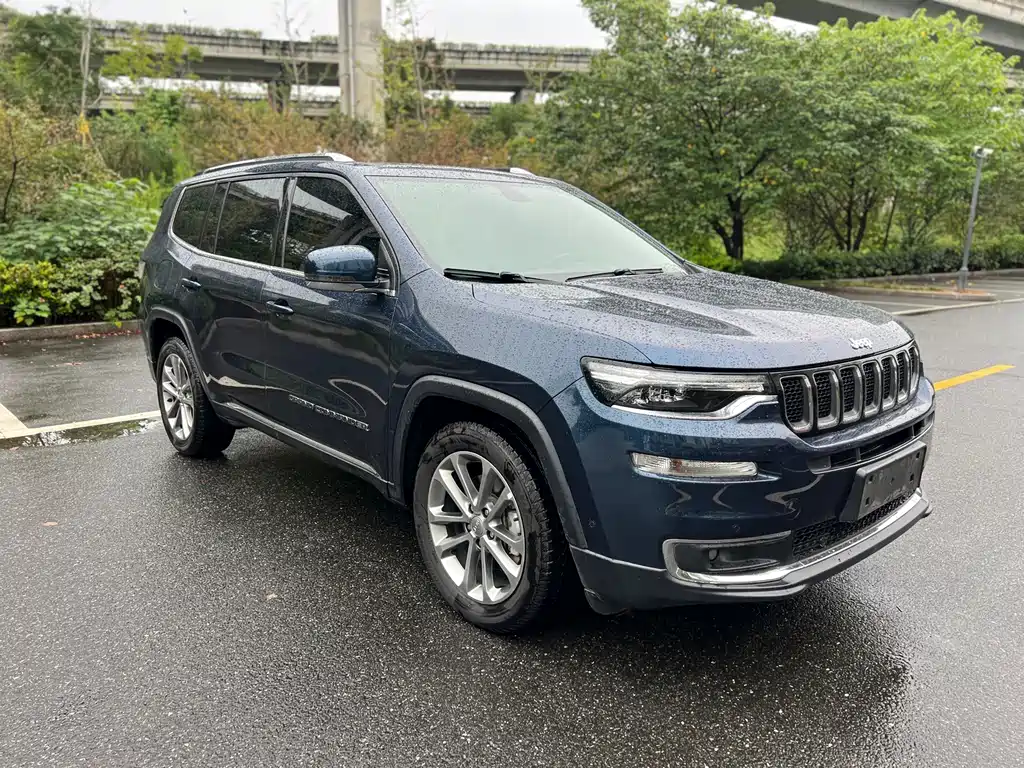 Jeep Grand Commander — миниатюра 3