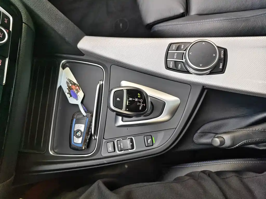BMW 3 Series GT 3 GT 2019 320i M Sport