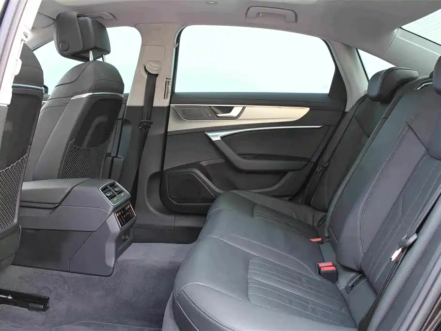 Audi A6L — миниатюра 11