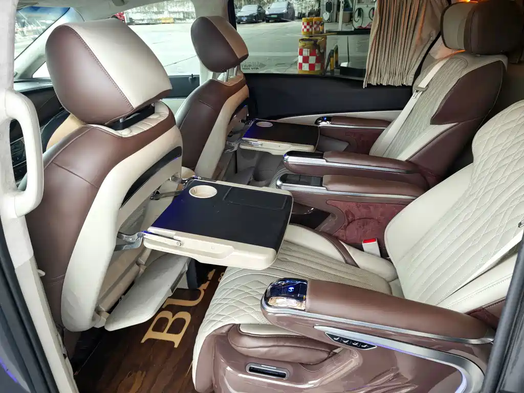 Buick GL8 — миниатюра 18