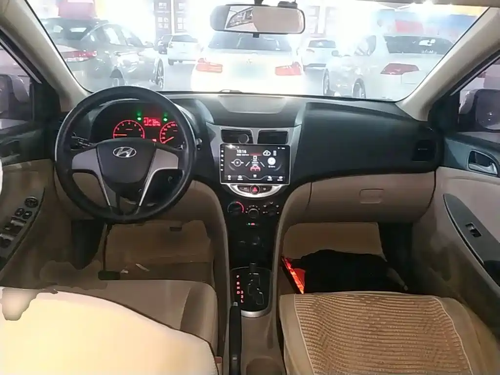 Hyundai Verna — миниатюра 10