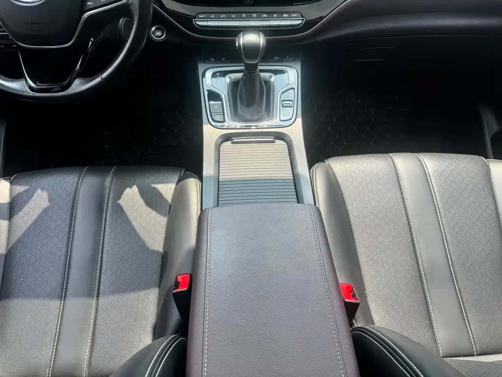 GAC Motor Trumpchi M6 — миниатюра 10