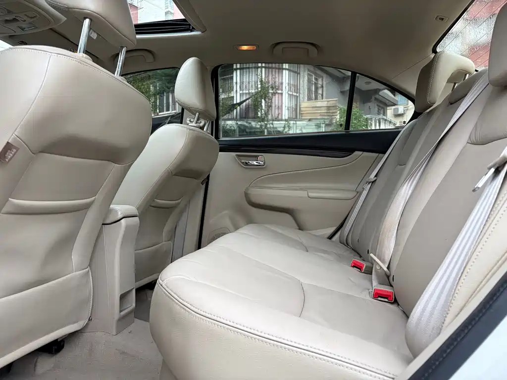 Suzuki Alivio — миниатюра 13