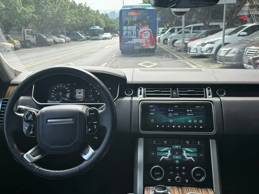 Land Rover Range Rover 2018 3.0 SC V6 Vogue Long Wheelbase