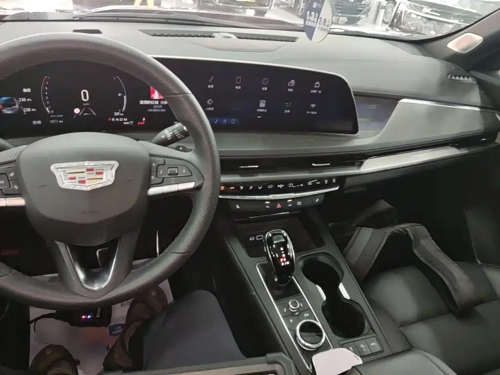 Cadillac XT4 2024 28T Luxury