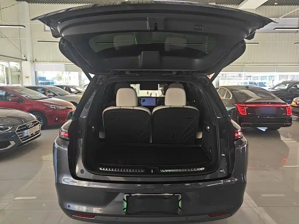 Li Auto Li L8 — миниатюра 19