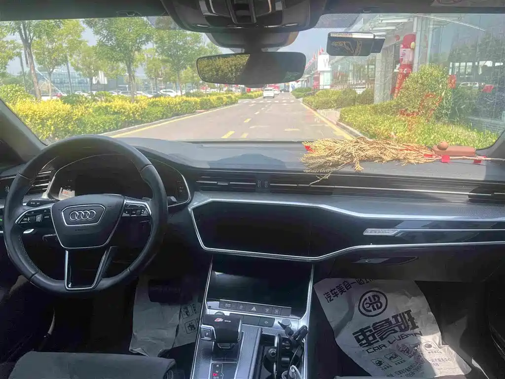 Audi A6L 2020 55 TFSI e quattro
