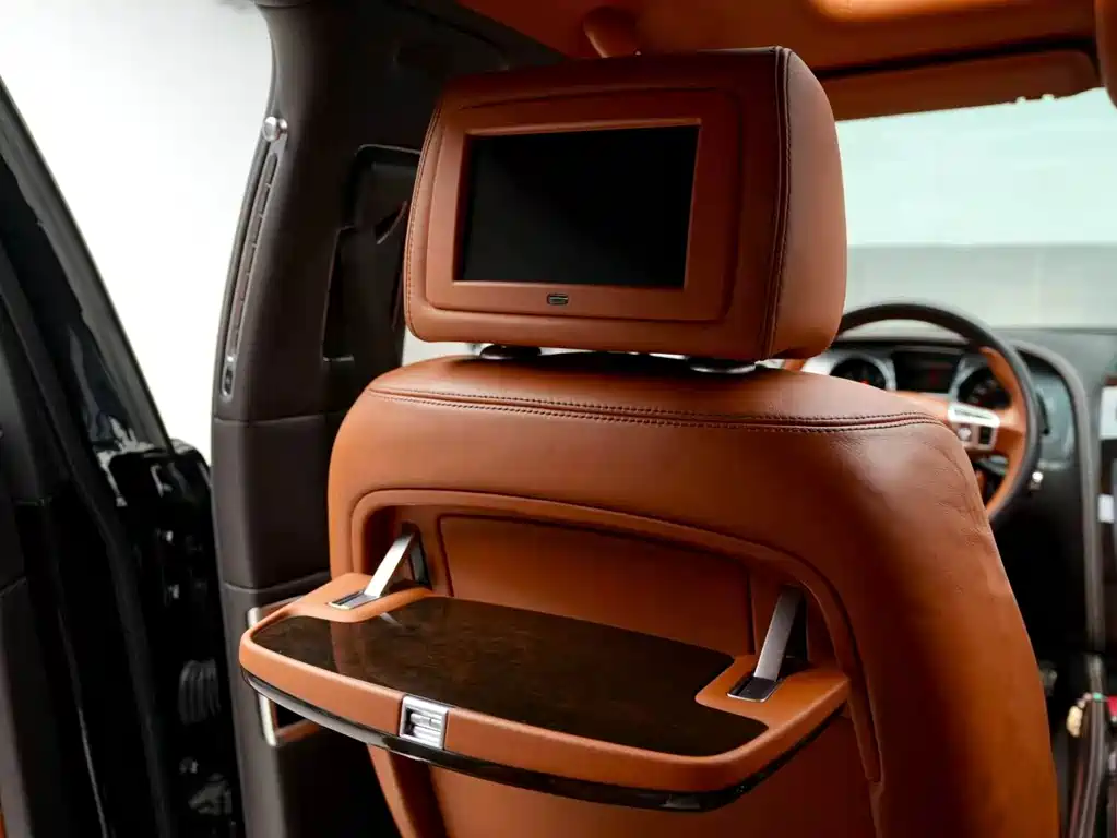 Bentley Flying Spur — миниатюра 18
