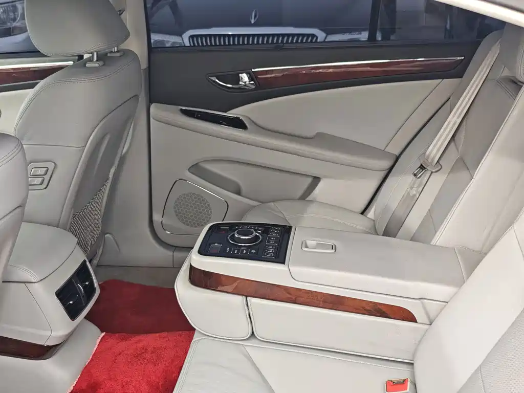 Hongqi Hongqi H7 — миниатюра 23