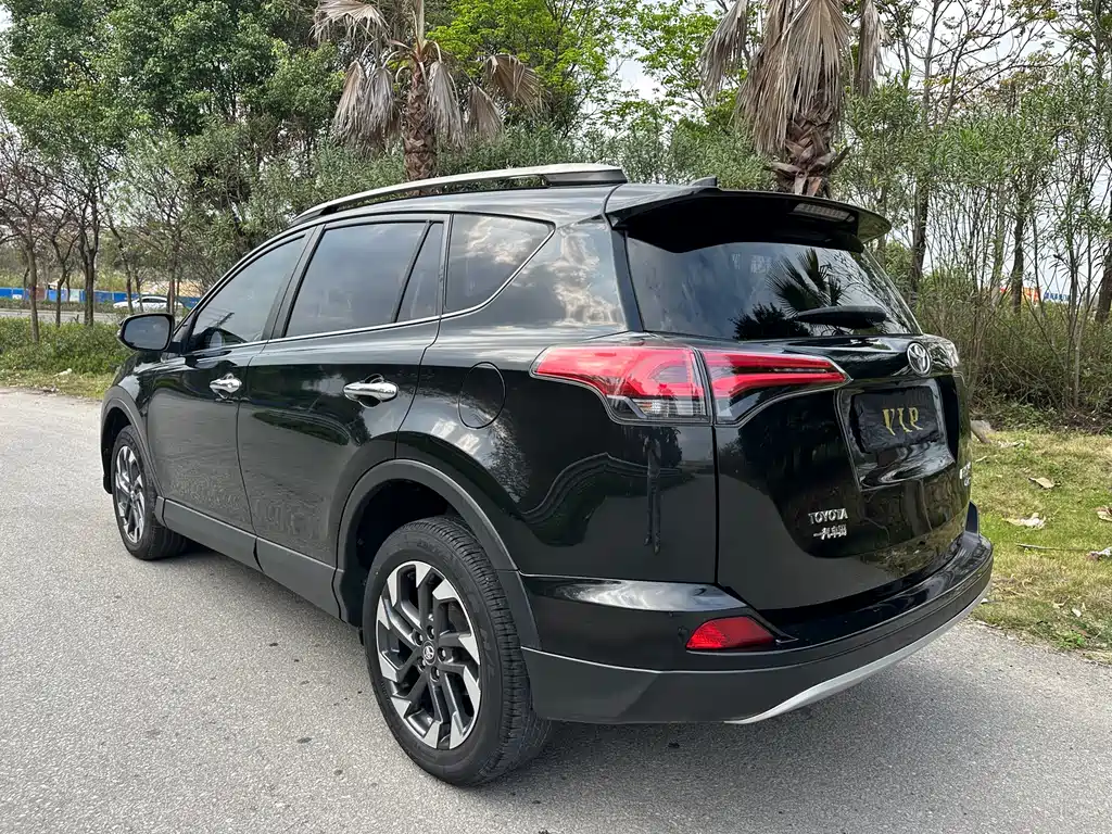 TOYOTA RAV4 RONGFANG