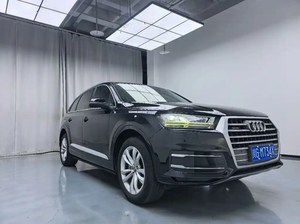 Audi Q7 — миниатюра 3