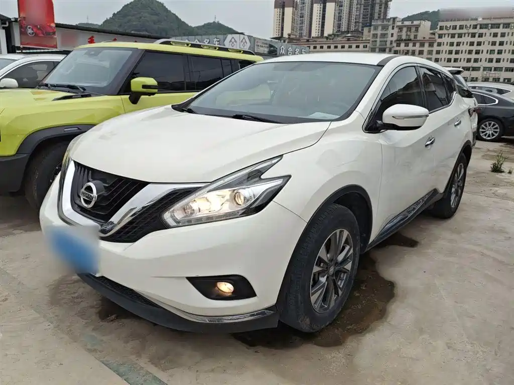 NISSAN LOULAN