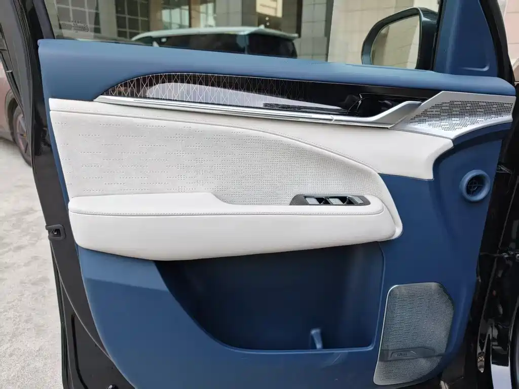 ZEEKR EXTREME KRYPTON 009