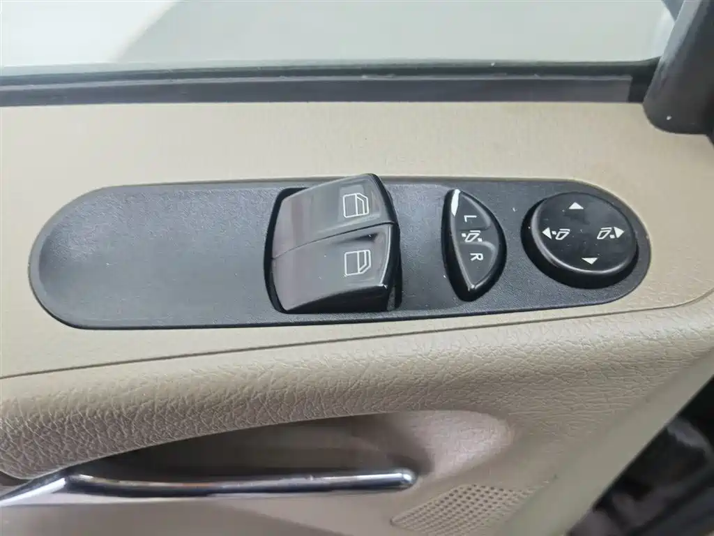 Mercedes-Benz Viano 2011 2.5L Luxury