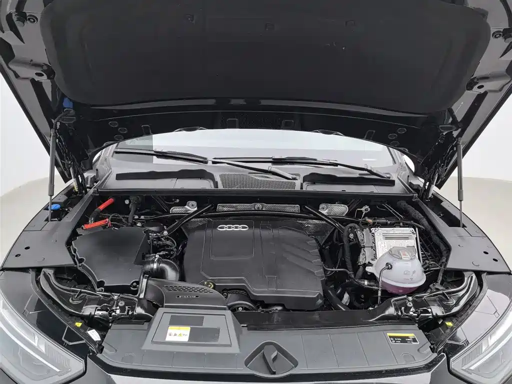 Audi Q5L 2025 45 40 TFSI Fashion