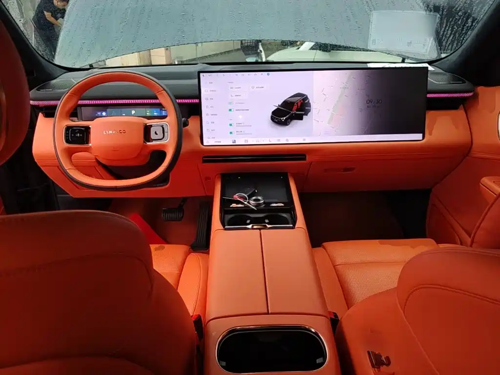 Lynk & Co 900 — миниатюра 10