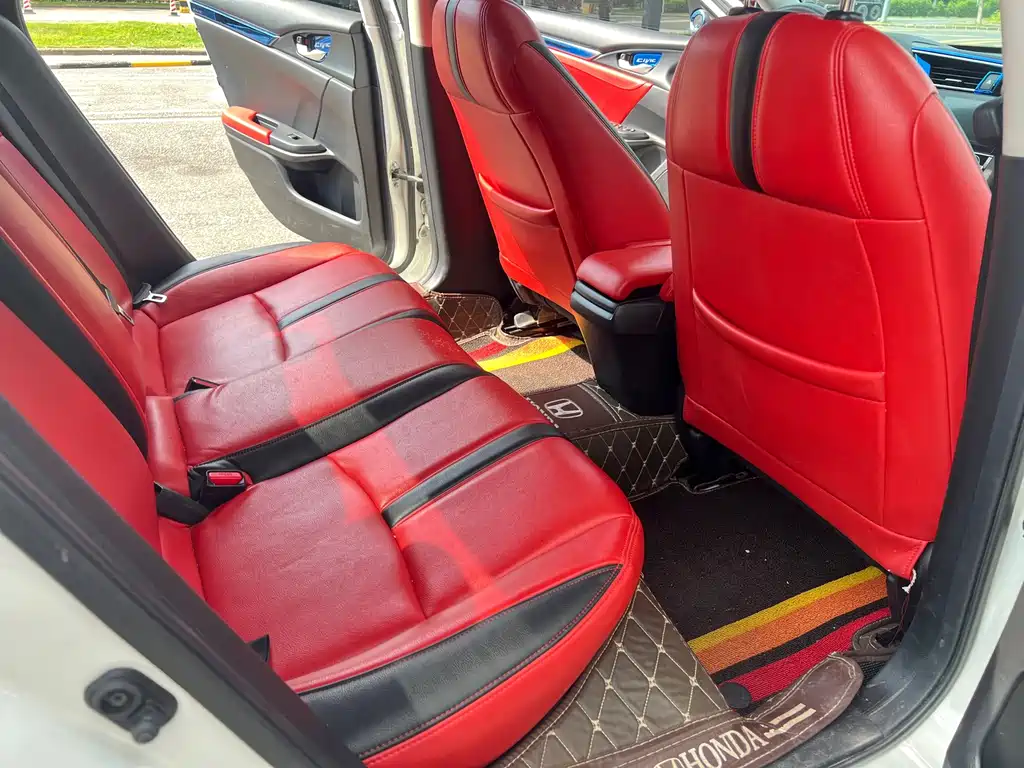 Honda Civic — миниатюра 8