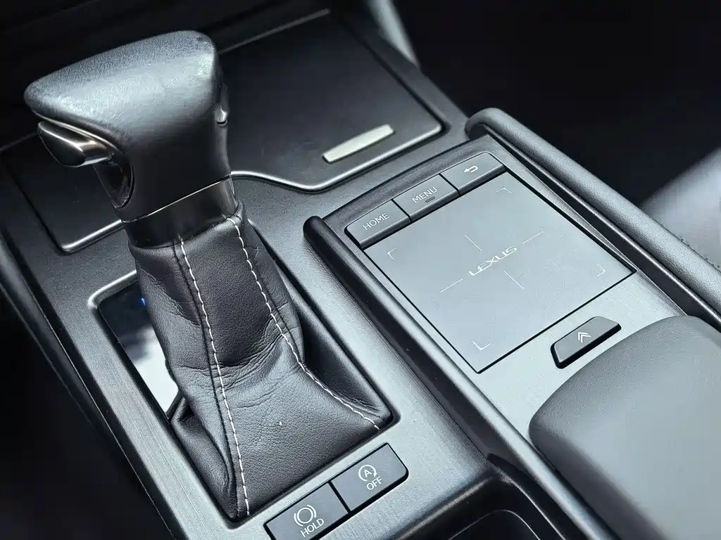 Lexus ES — миниатюра 6
