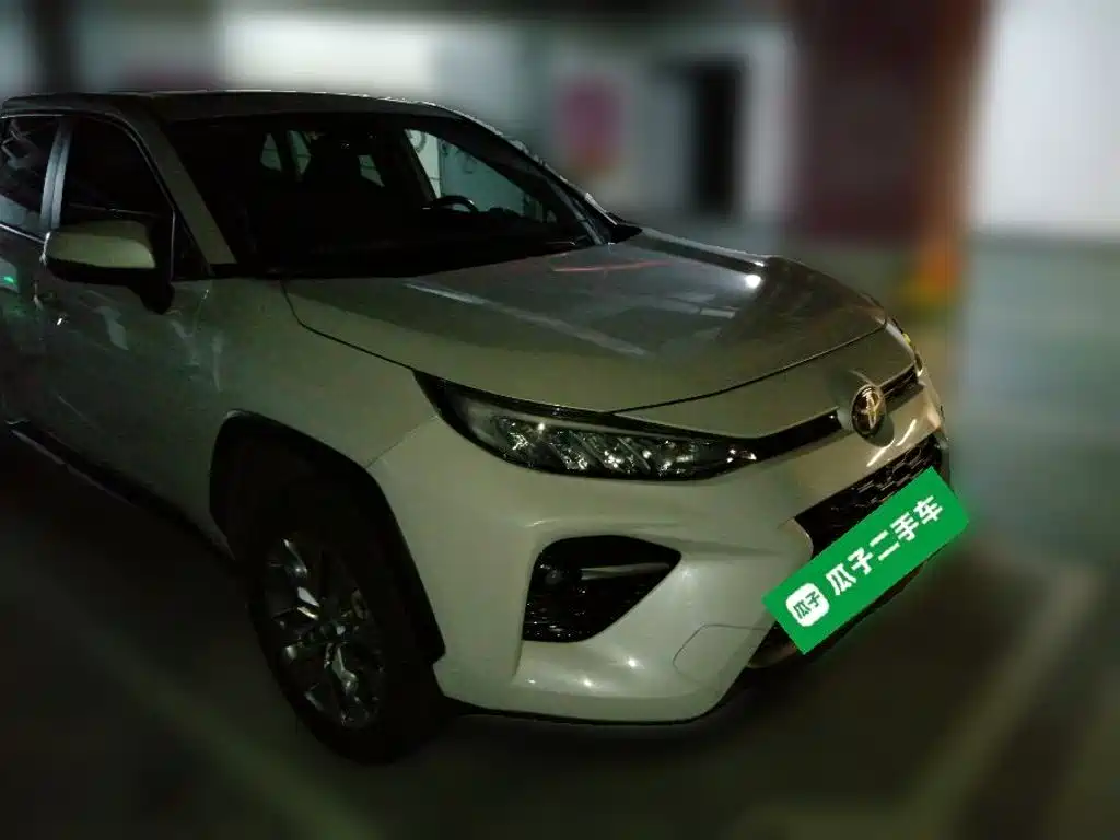 Toyota Wildlander — миниатюра 3