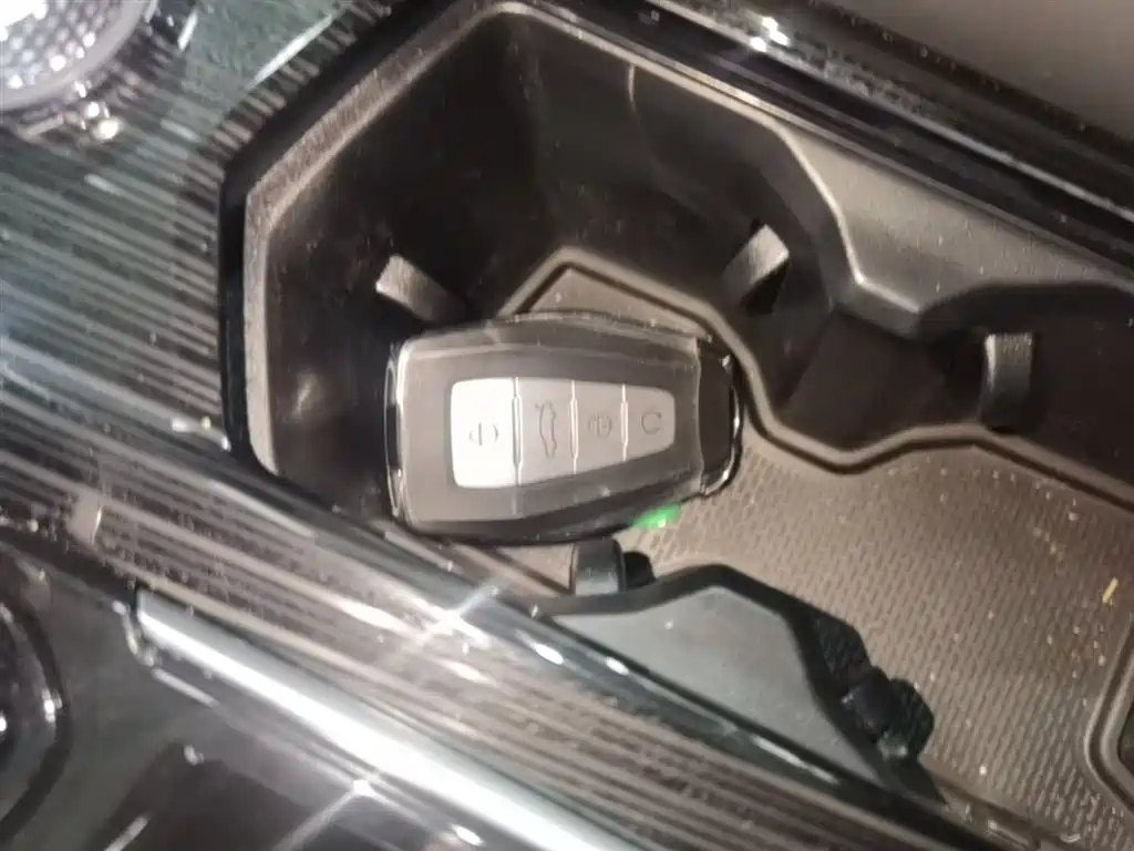 Geely Monjaro L 2024 2.0TD DCT EVO