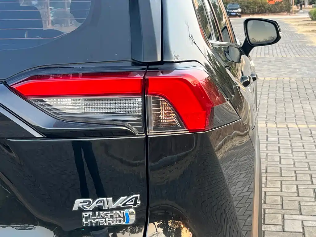 TOYOTA RAV4 RONGFANG DUAL ENGINE E+
