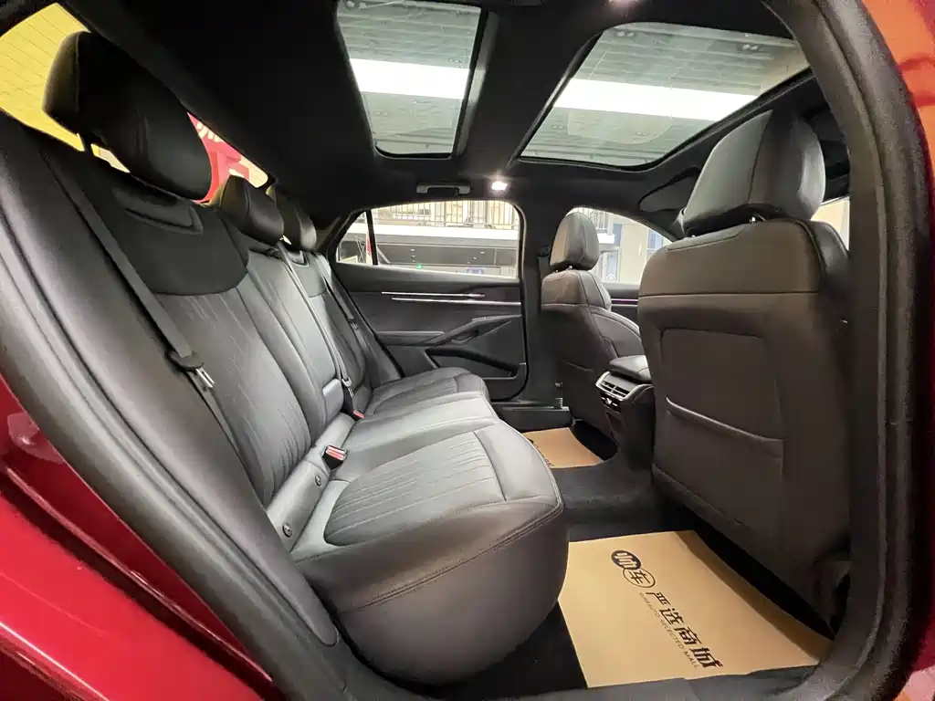 Ford Mondeo — миниатюра 9
