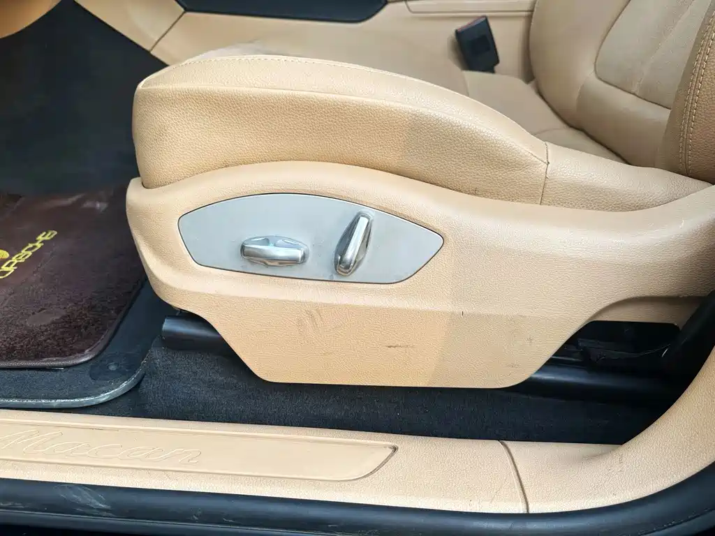 Porsche Macan — миниатюра 12