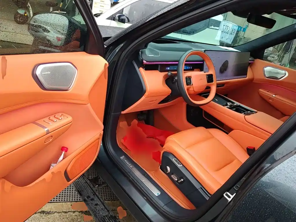 Lynk & Co 900 — миниатюра 16