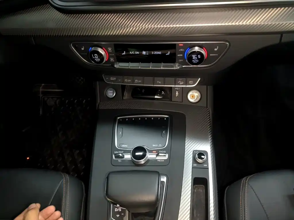 Audi Q5L — миниатюра 14