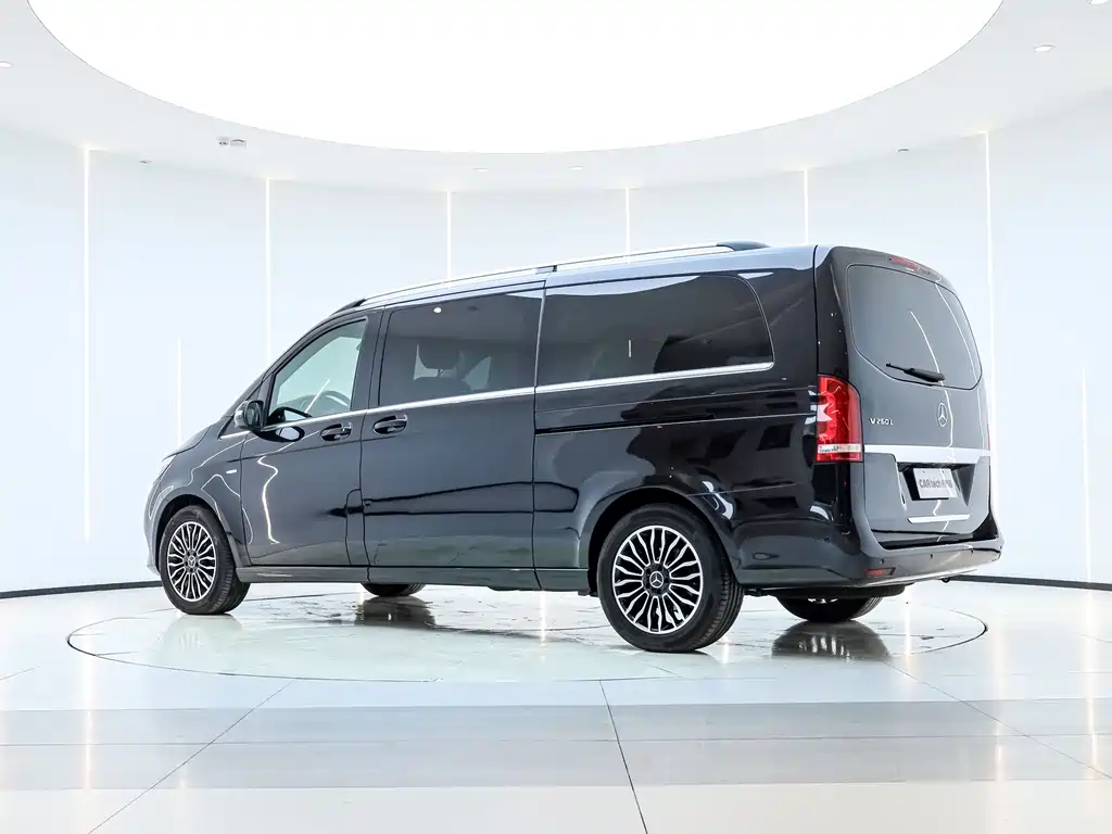 MERCEDES-BENZ V CLASS