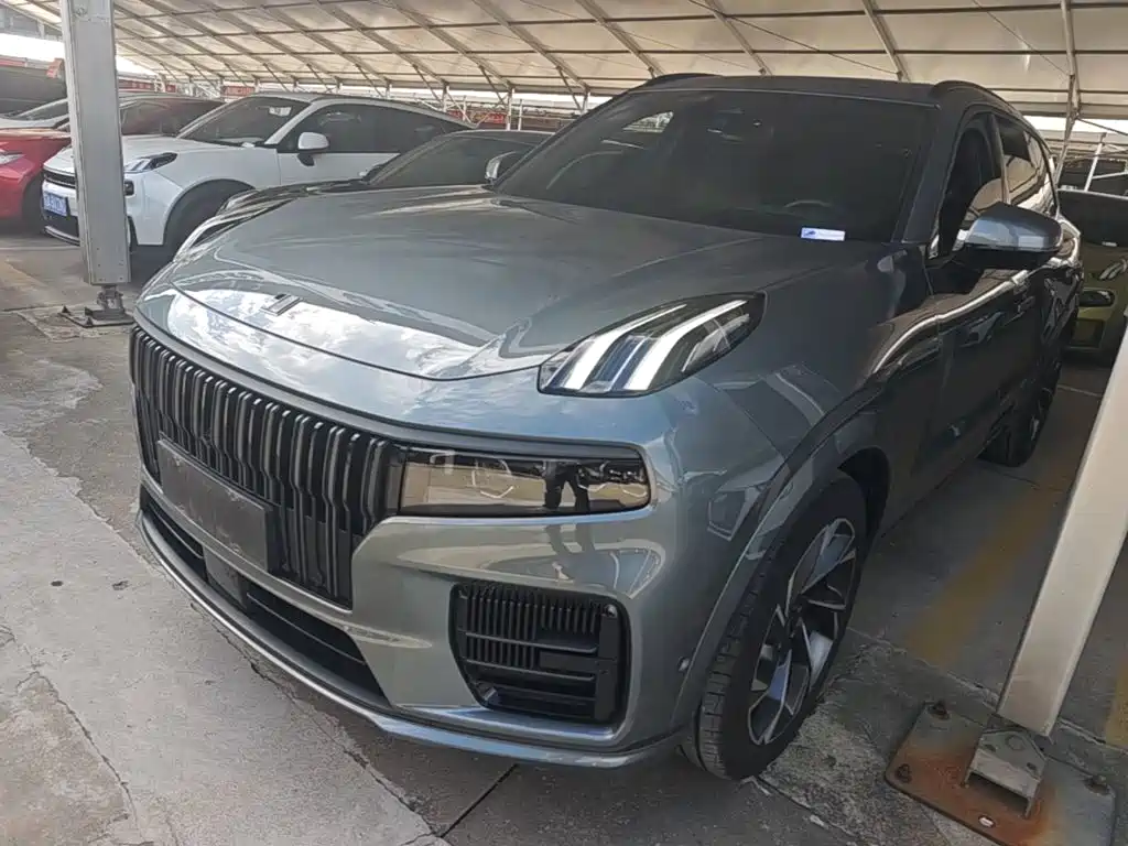 Lynk & Co 09