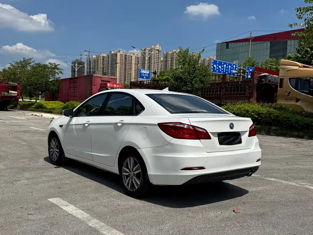 Changan Eado — миниатюра 6
