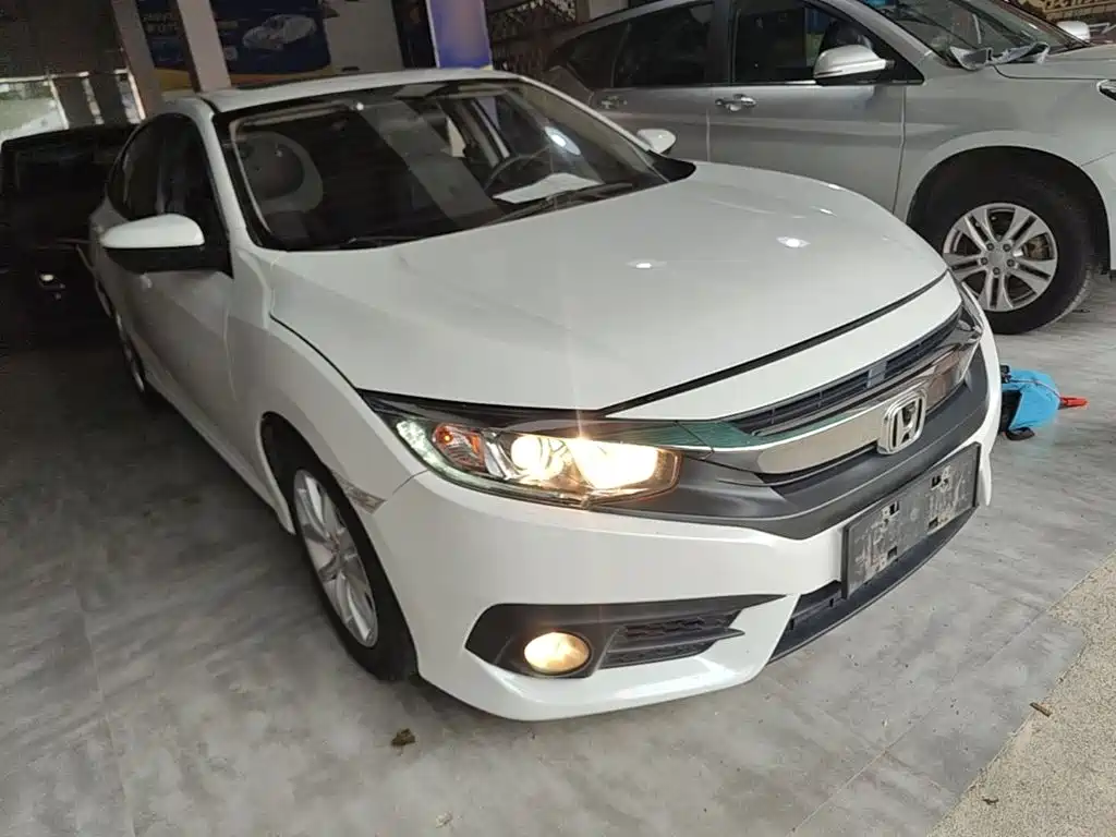 Honda Civic — миниатюра 4