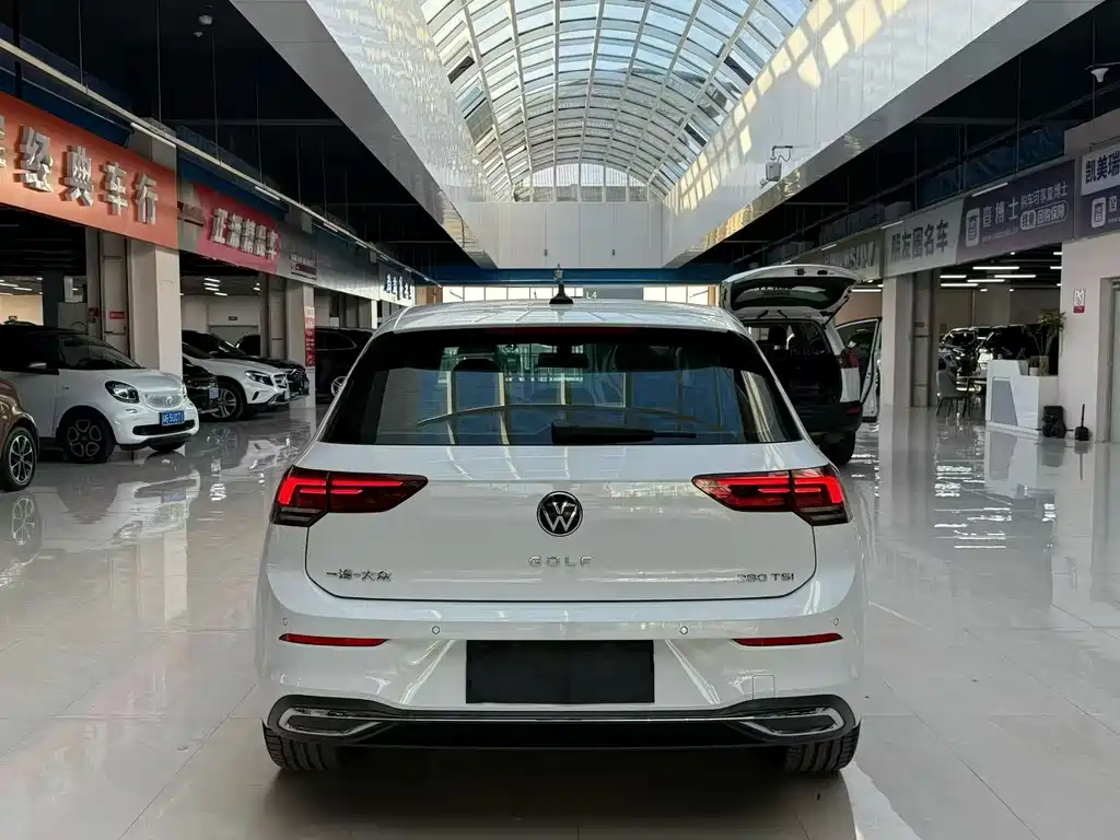 Volkswagen Golf — миниатюра 8