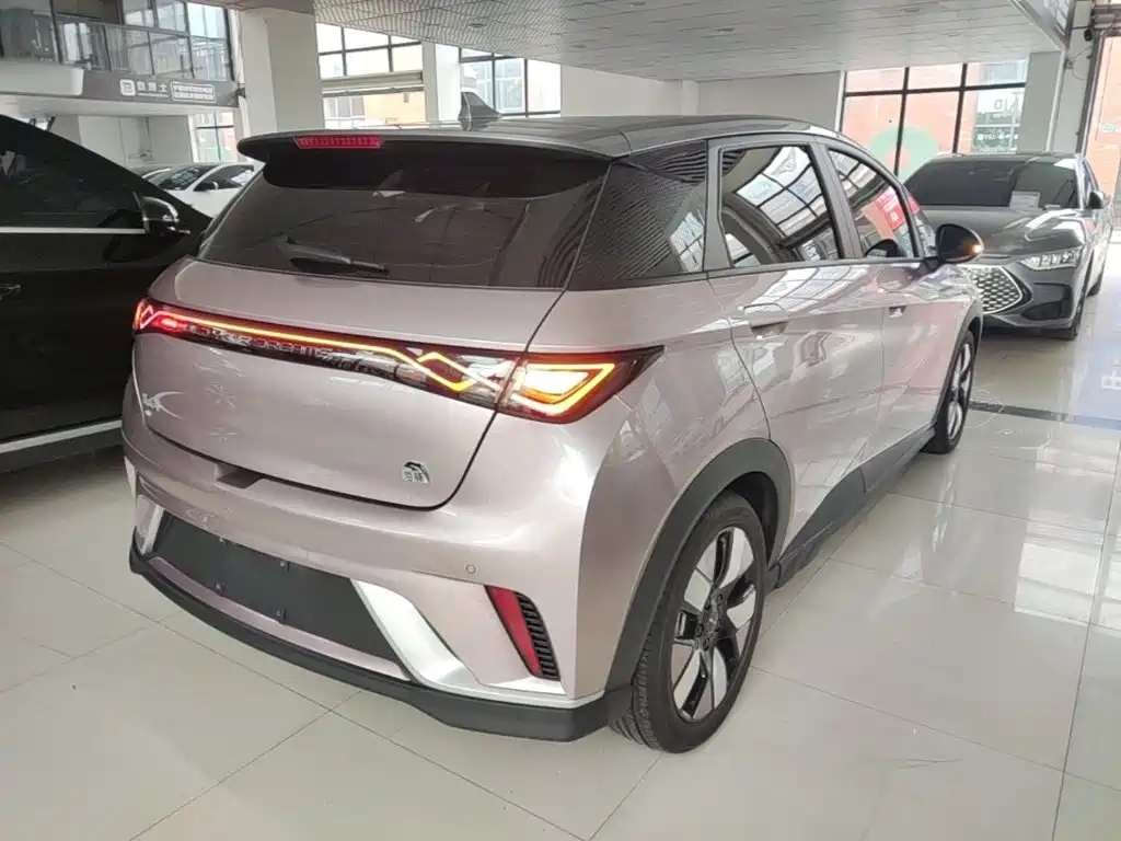 BYD Dolphin — миниатюра 7
