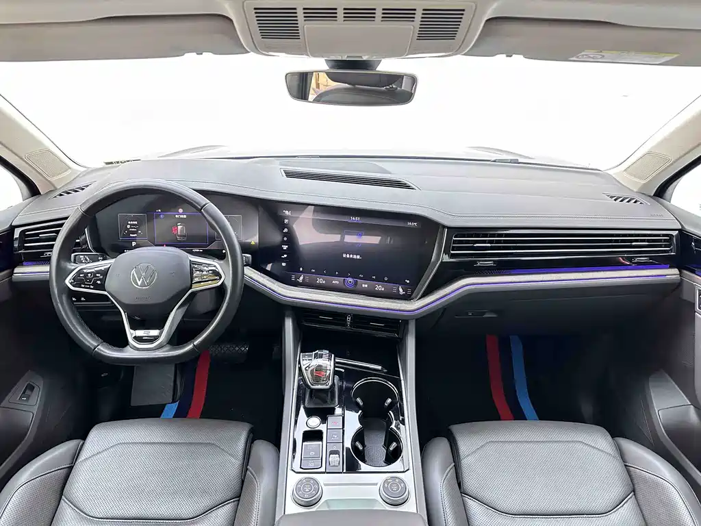 Volkswagen Touareg — миниатюра 11