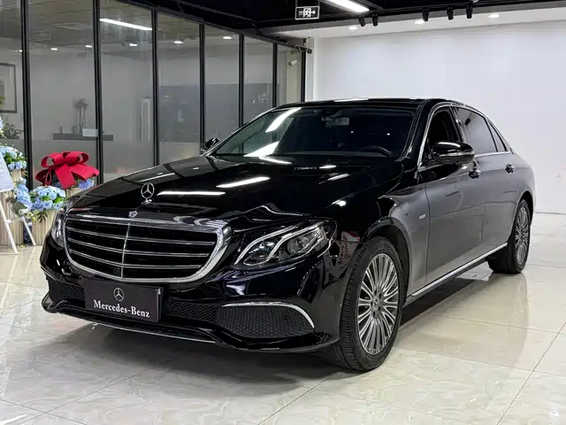 MERCEDES BENZ E CLASS
