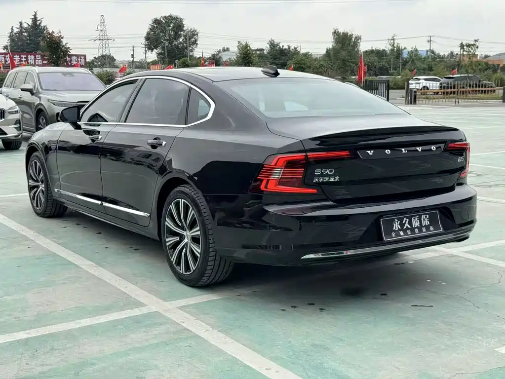 Volvo S90 — миниатюра 22